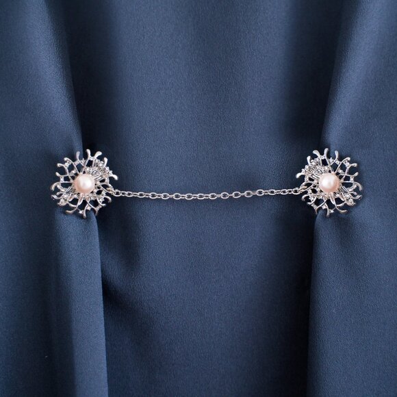 Fancy Sweater Clip NEW Collar Pin Jacket Dress Cinch Cardigan Scarf Blouse - Picture 2 of 5